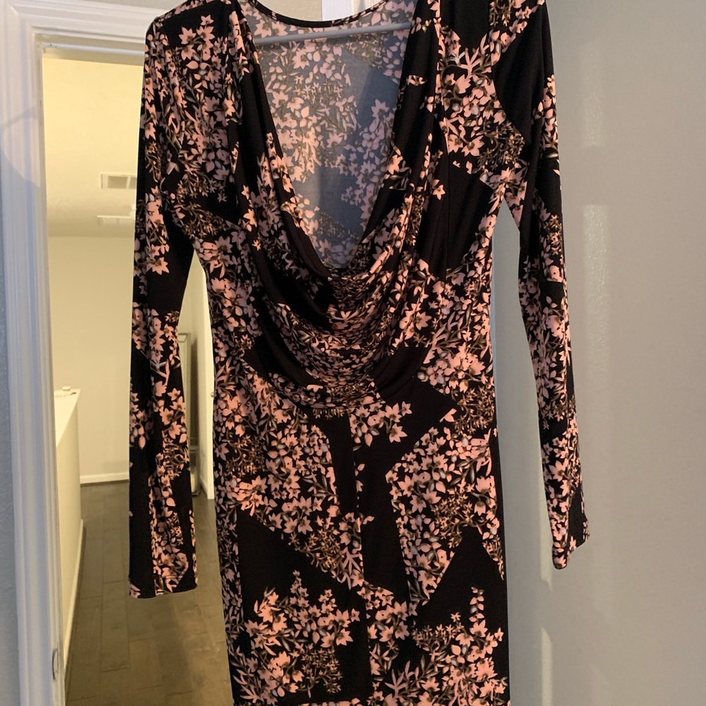 BCBGeneration Long sleeve backless dress